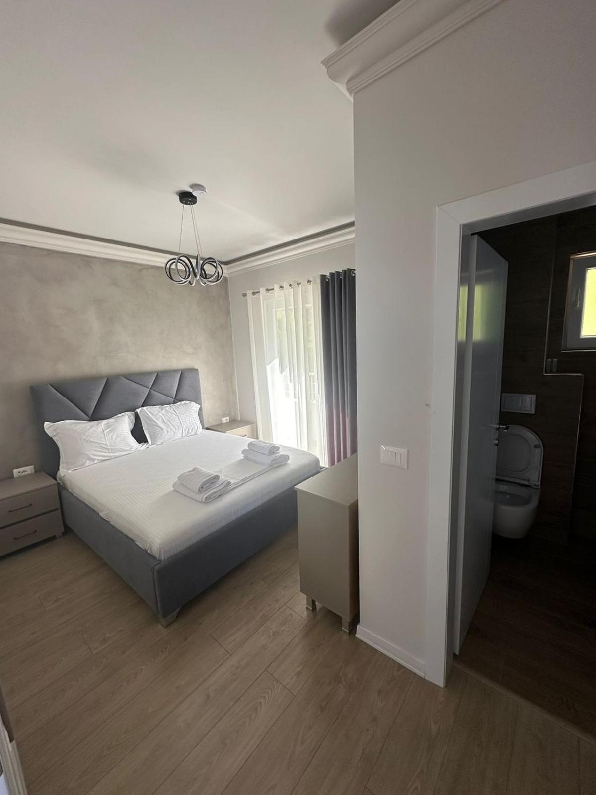 Hotel Demoli Pogradec Exterior photo